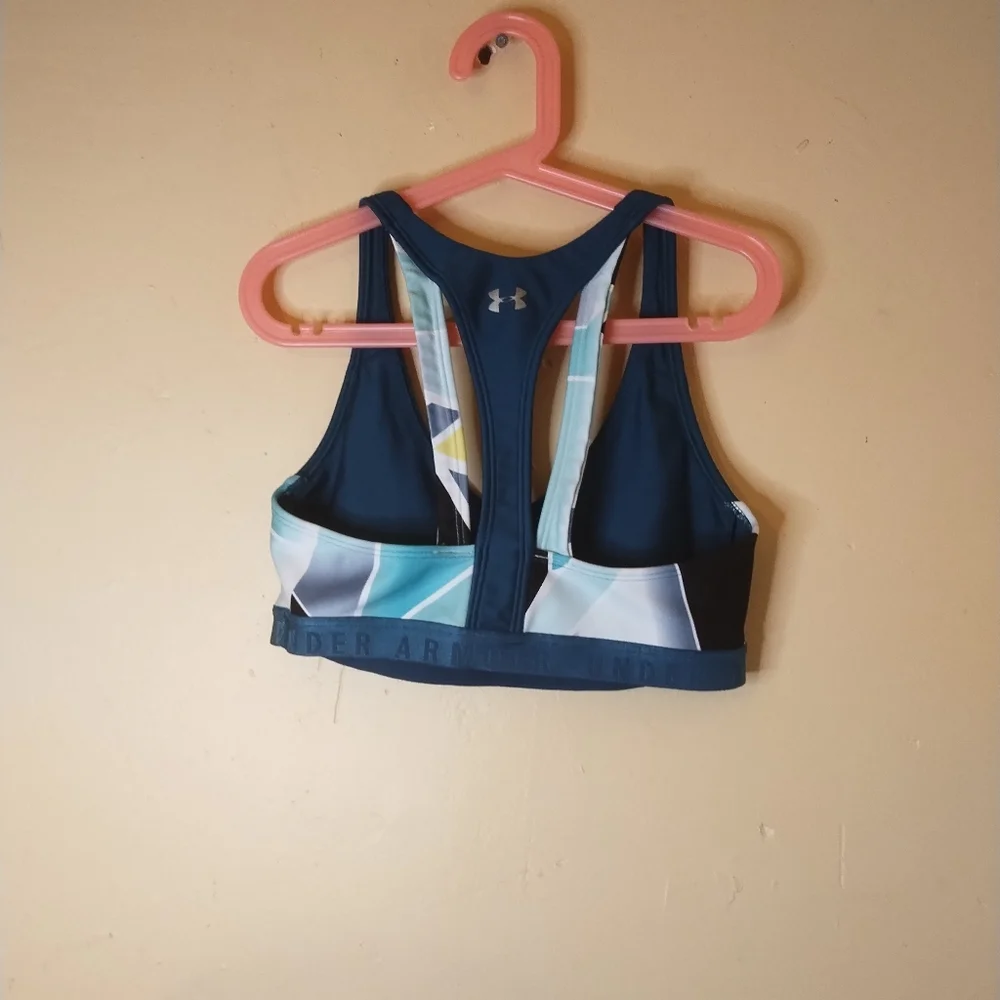 Under Armour Women's Emerald Green Sports Bra Size Small‎